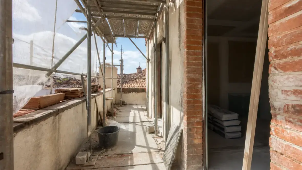 Échafaudage pour rénovation d'un bâtiment à Toulouse par Ma-Gestion-Rénovation rénovation.